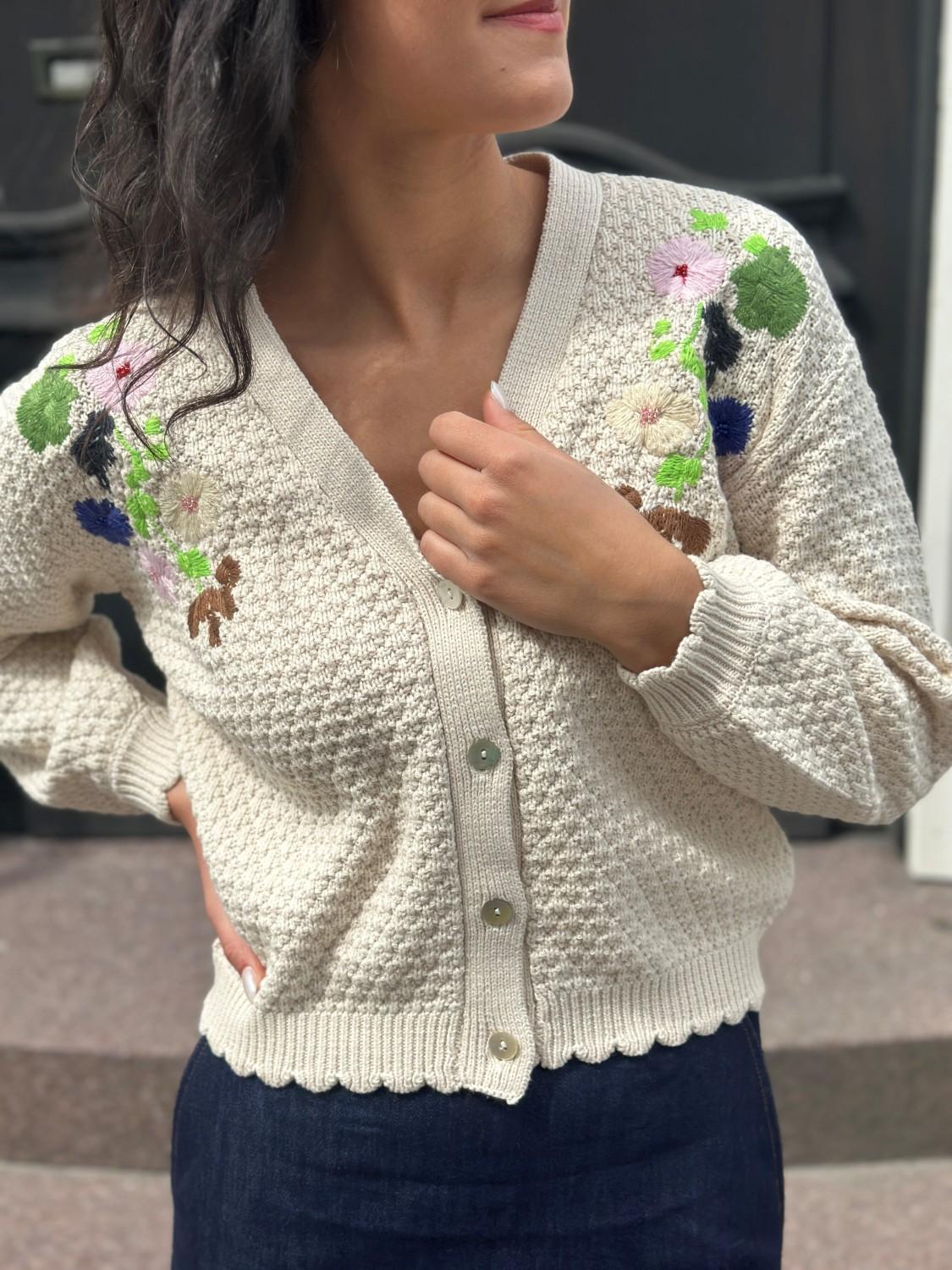 NÜMPH NUMAGGIE cardigan 9509 whitecap broderi beige, bilde 1 av 4