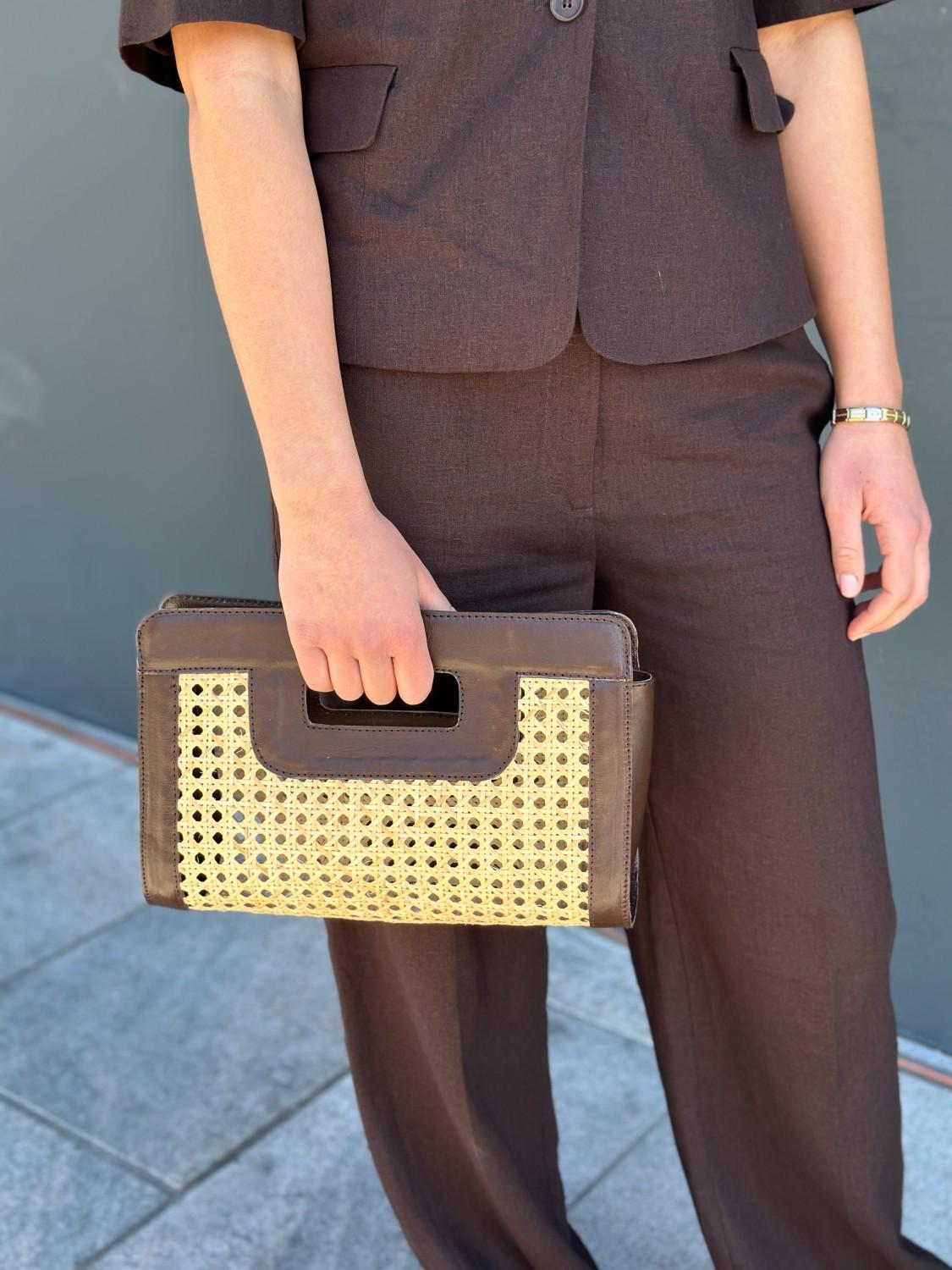 BY TAC liten clutch mørk brun, bilde 1 av 3