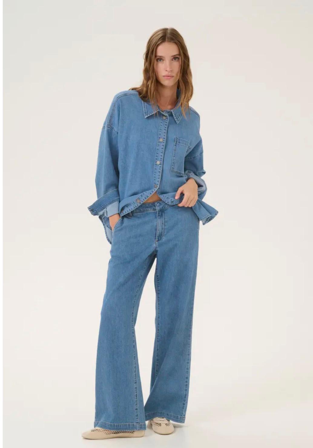 My Essential Wardrobe Jeans wide 30 the lara 115 medium clear blue wash, bilde 1 av 5