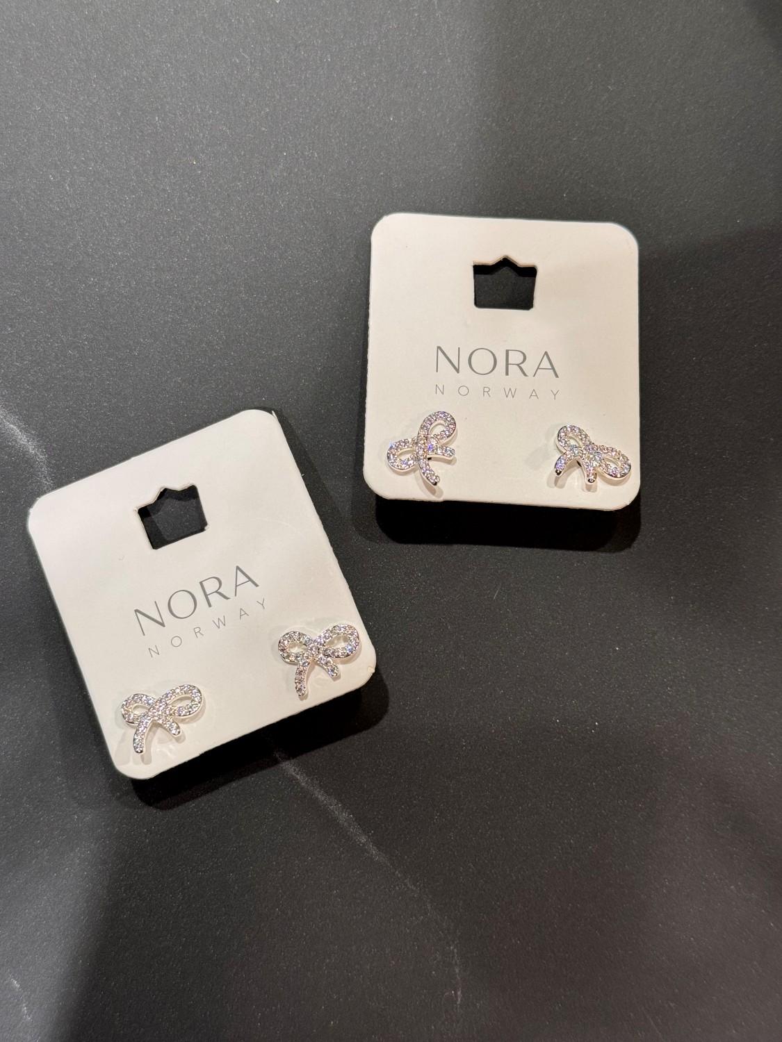 NORA TheBowstud ear sølv diamand sløyfe, bilde 2 av 2