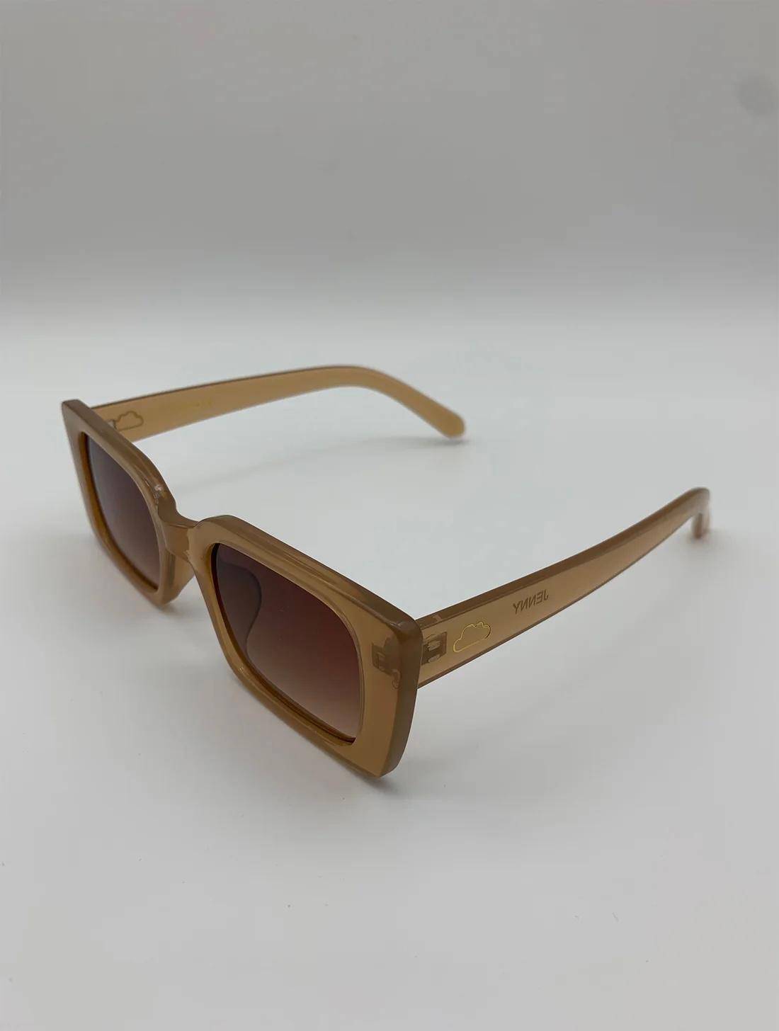 DRØM JENNY Solbrille Beige, bilde 2 av 3