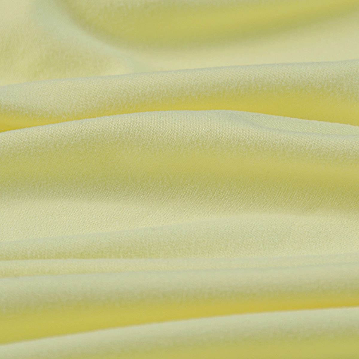 brush-amarillo-bebe-2-telas_real-colombia.webp