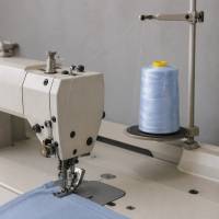 hilo-coser-40-02-azul-cielo-6-telas_real-colombia.webp