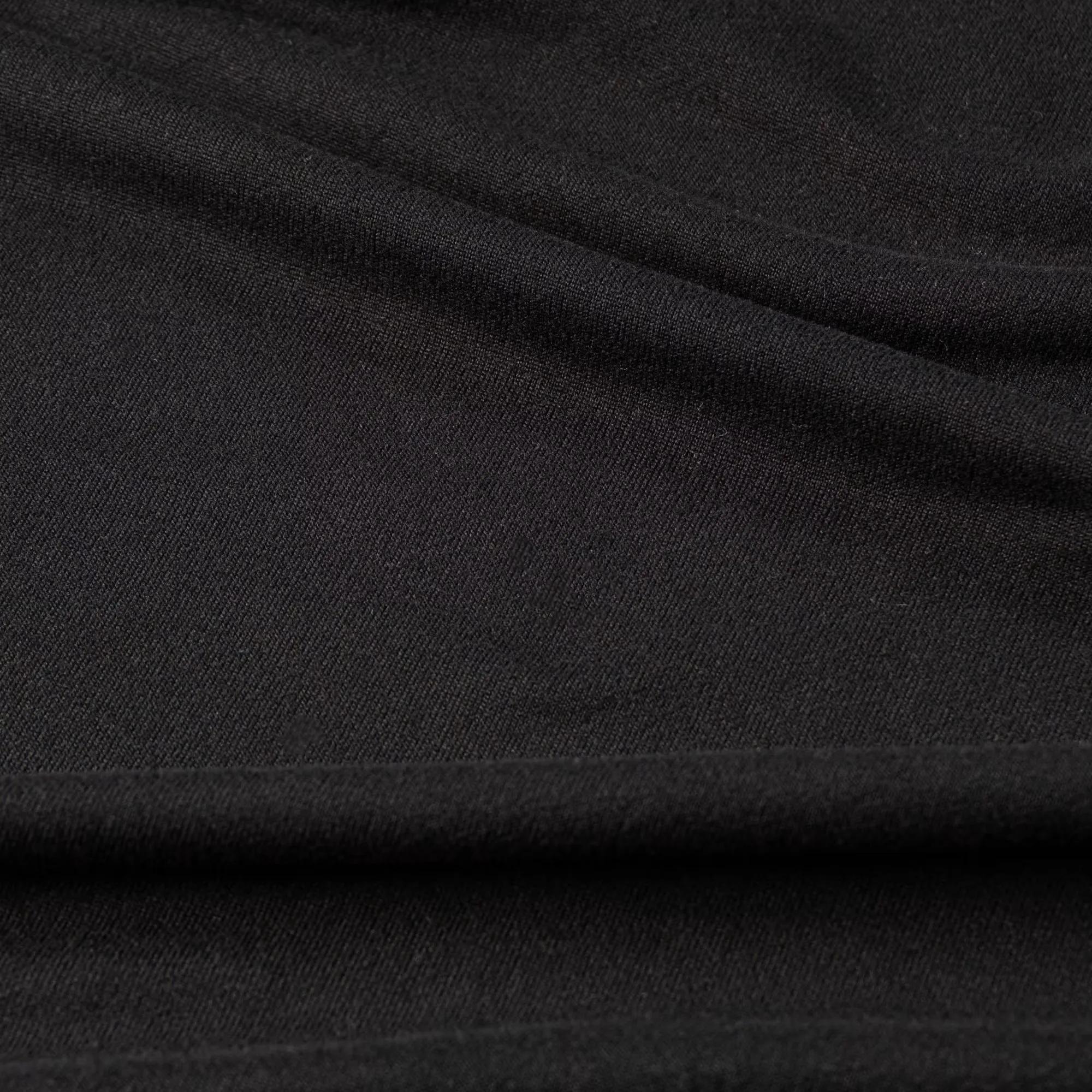 brush-standard-negro-2-telas_real-colombia.webp