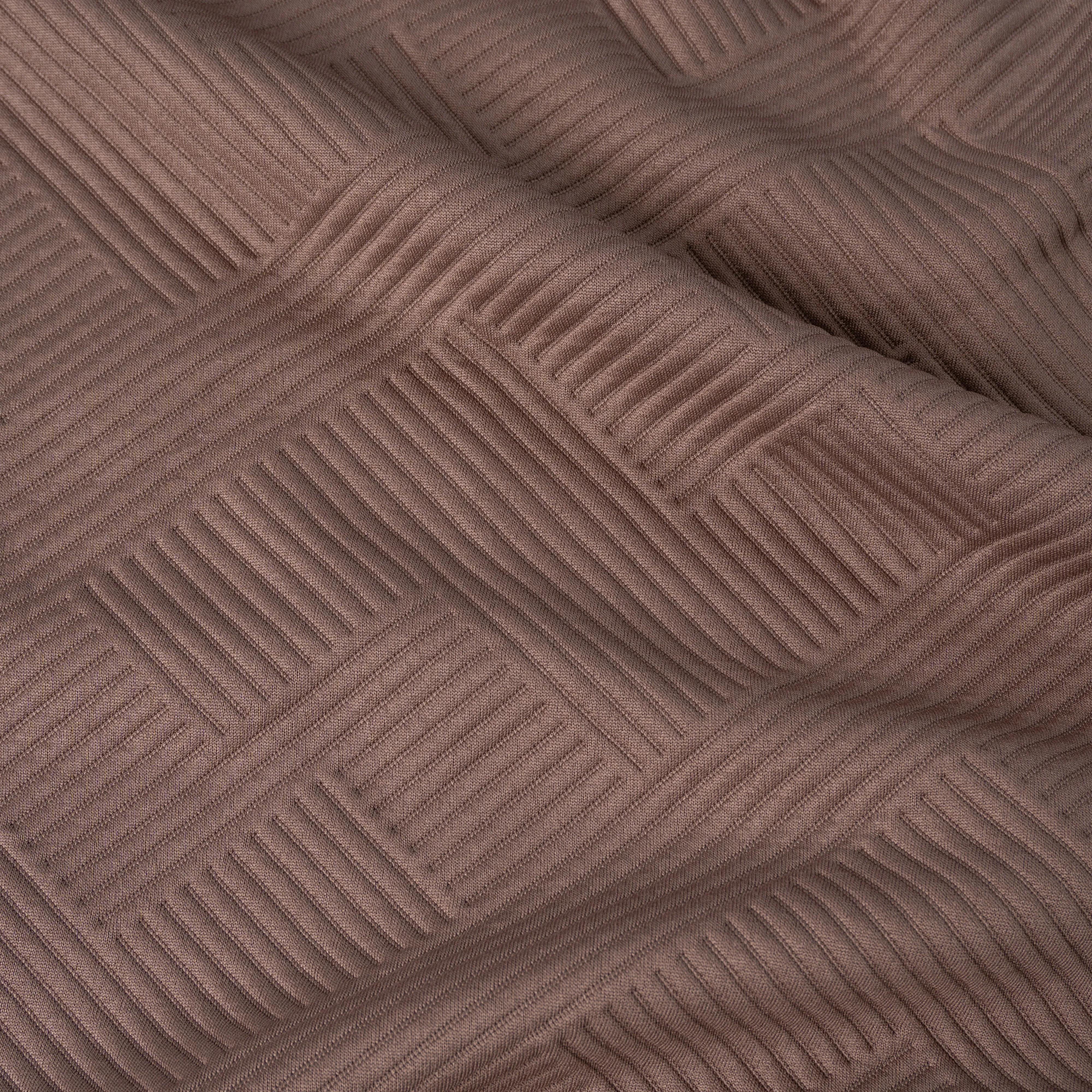 jacquard-zig_zag-mocha-chocolate-2-telas_real-colombia.webp
