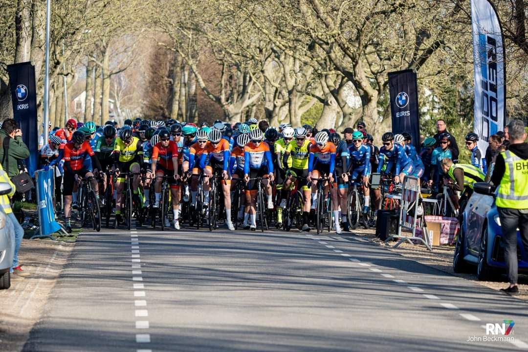 Kom ook wedstrijdwielrennen!