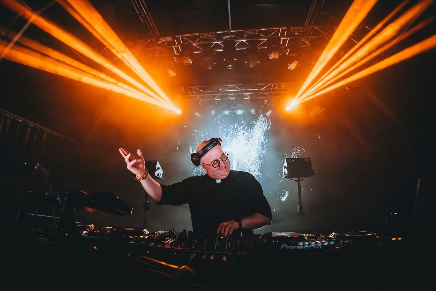 DJ-Priesters Padre Guilherme
