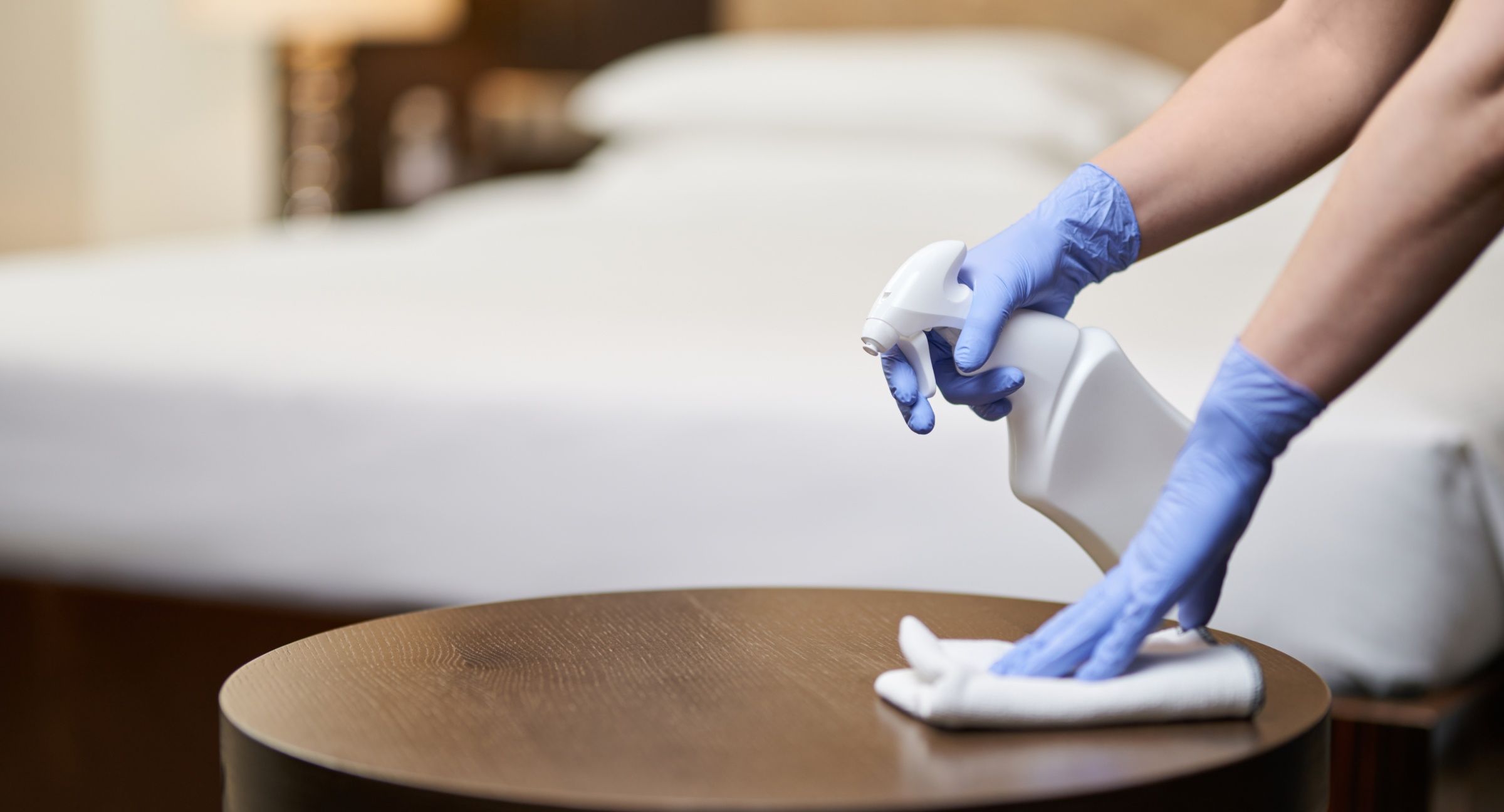 7 Tips that Reduce Costs by Increasing Hotel Cleaning Efficiency