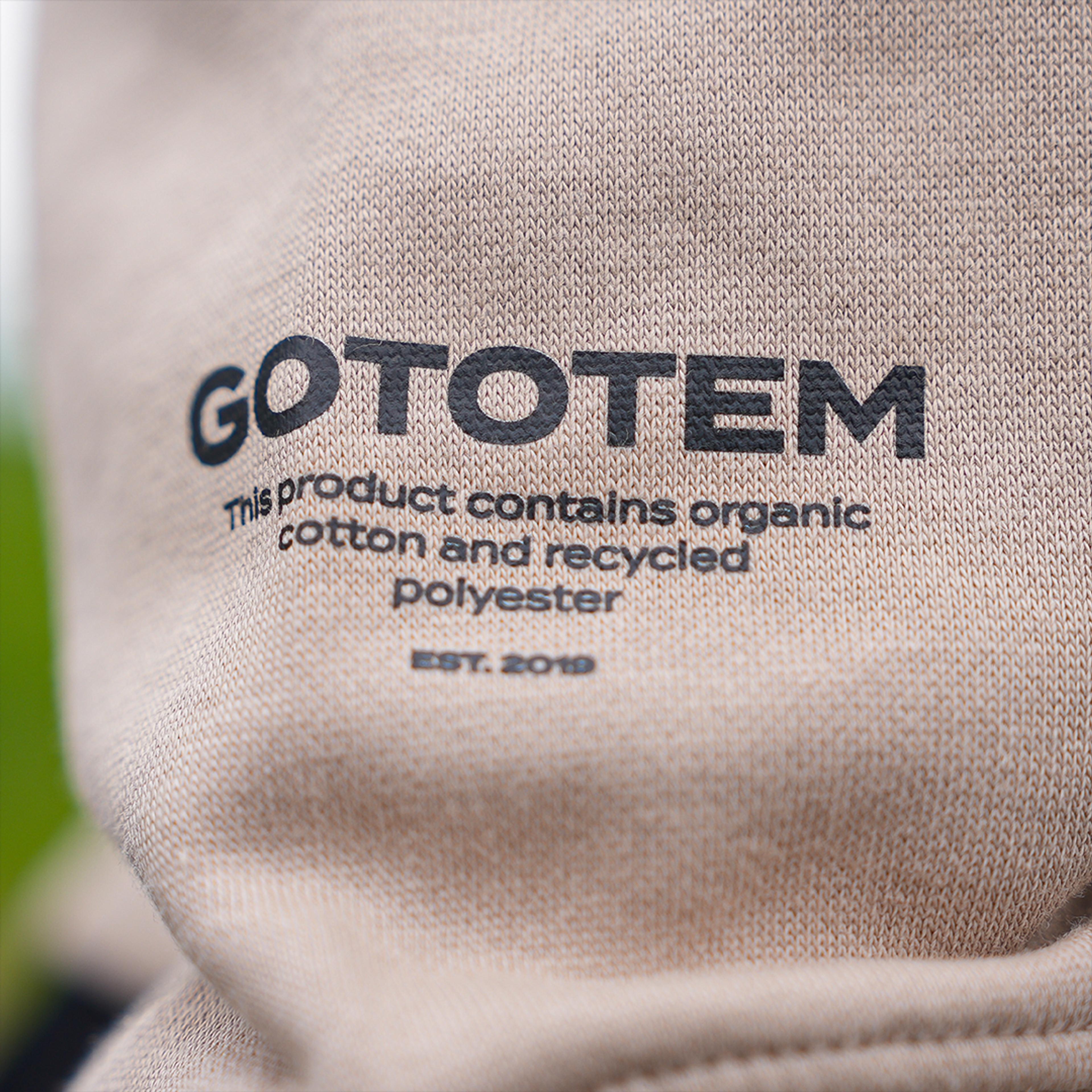 Details of the "Totem Basics" Cream Hoodie