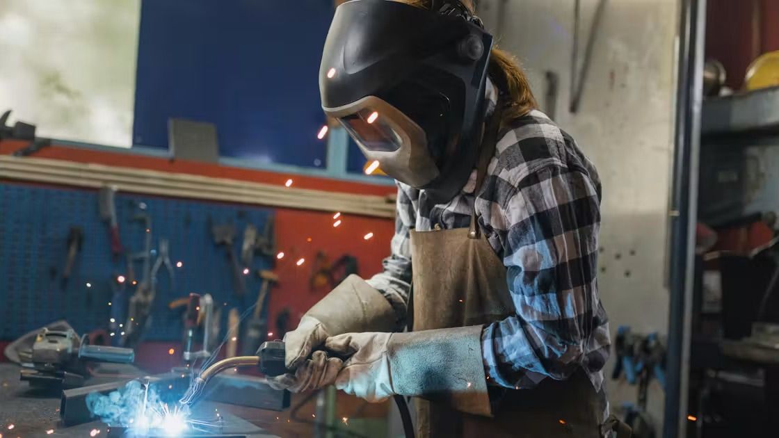 1.3 Million-Worker Gap: Manufacturers Turn to Upskilling, Apprenticeships and AI