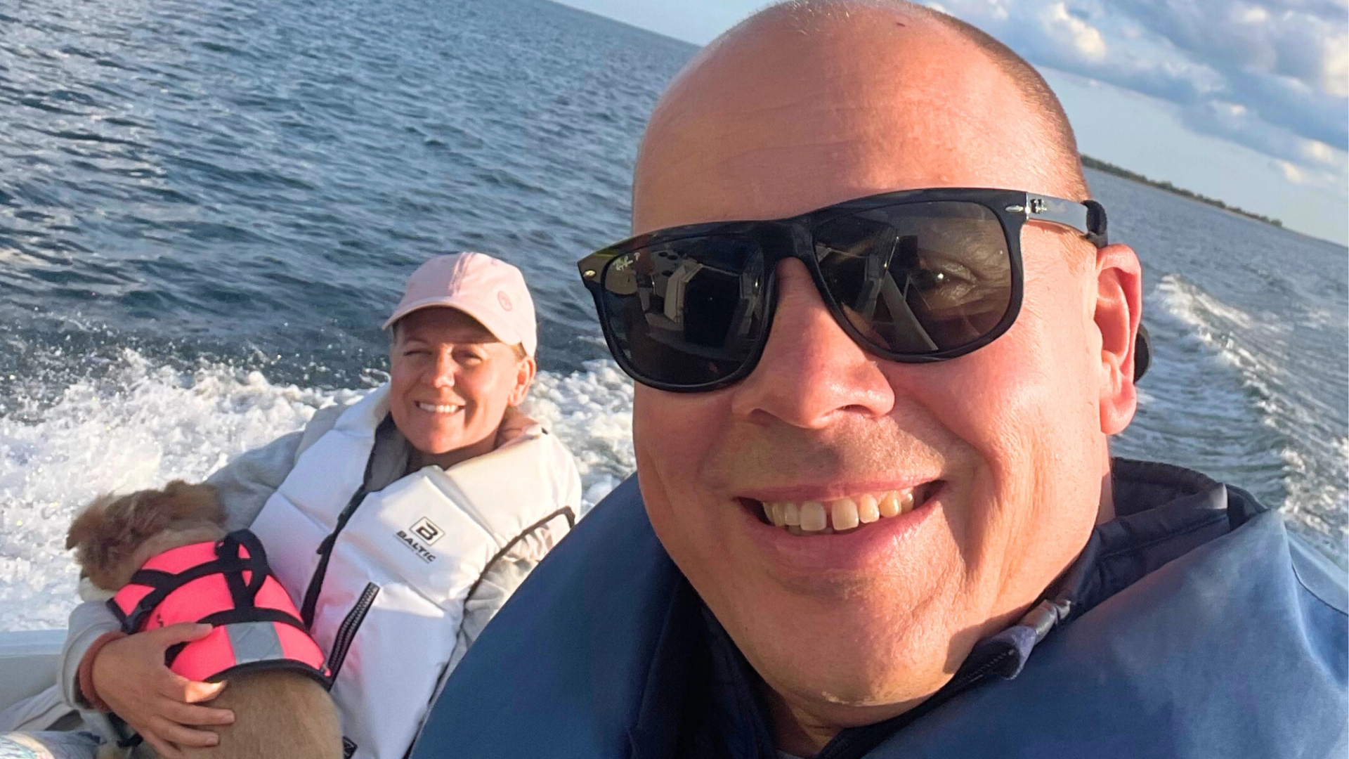 Fredrik med sin sambo Hanna.