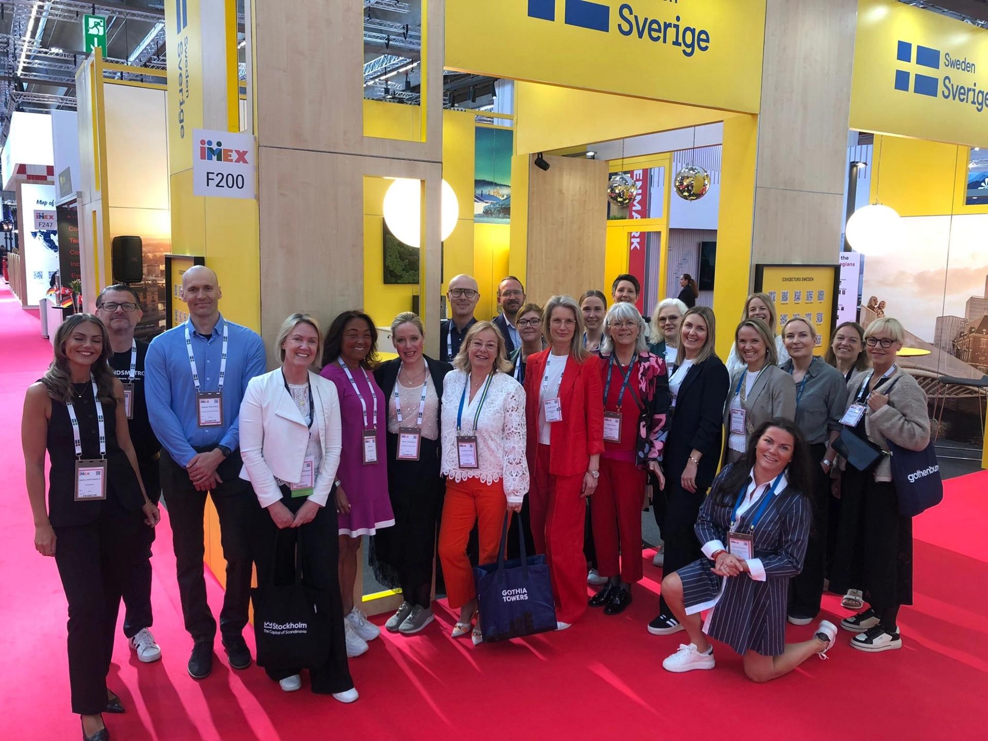 Annie ihop med den svenska delegationen.