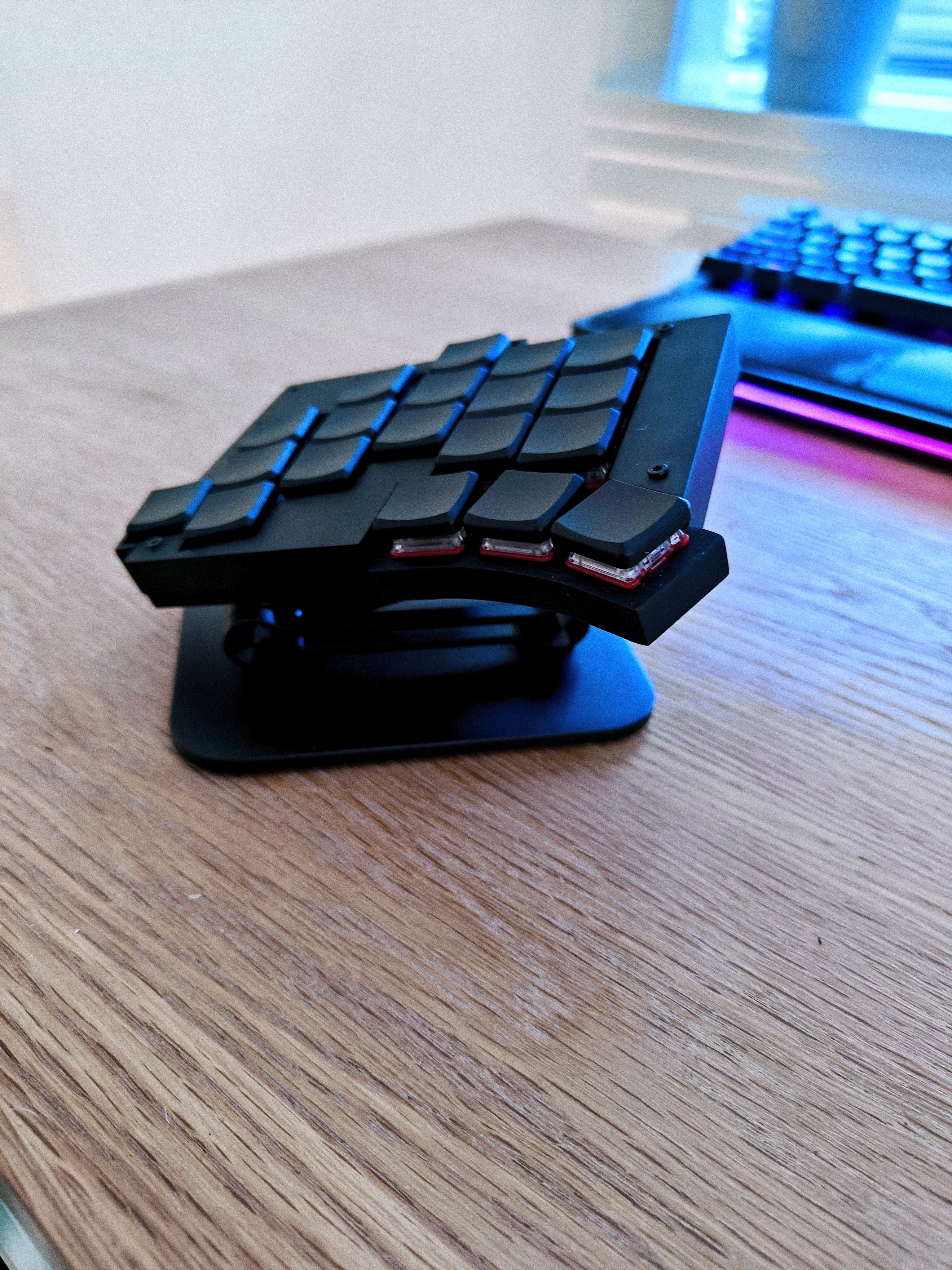 TOTEM keyboard wireless left half