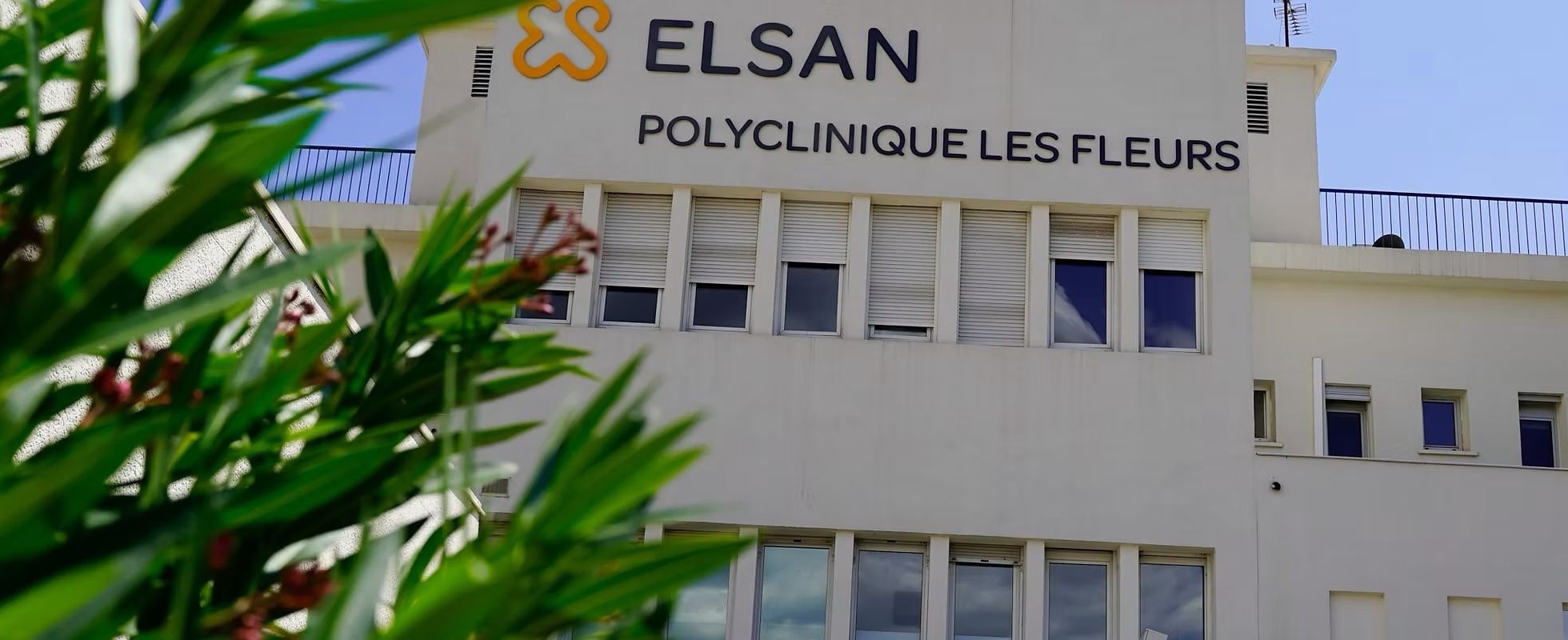 Façade de la Polyclinique Les Fleurs à Ollioules