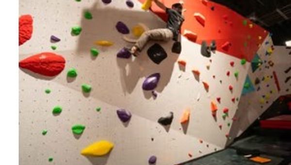Bouldering at The Pinnacle
