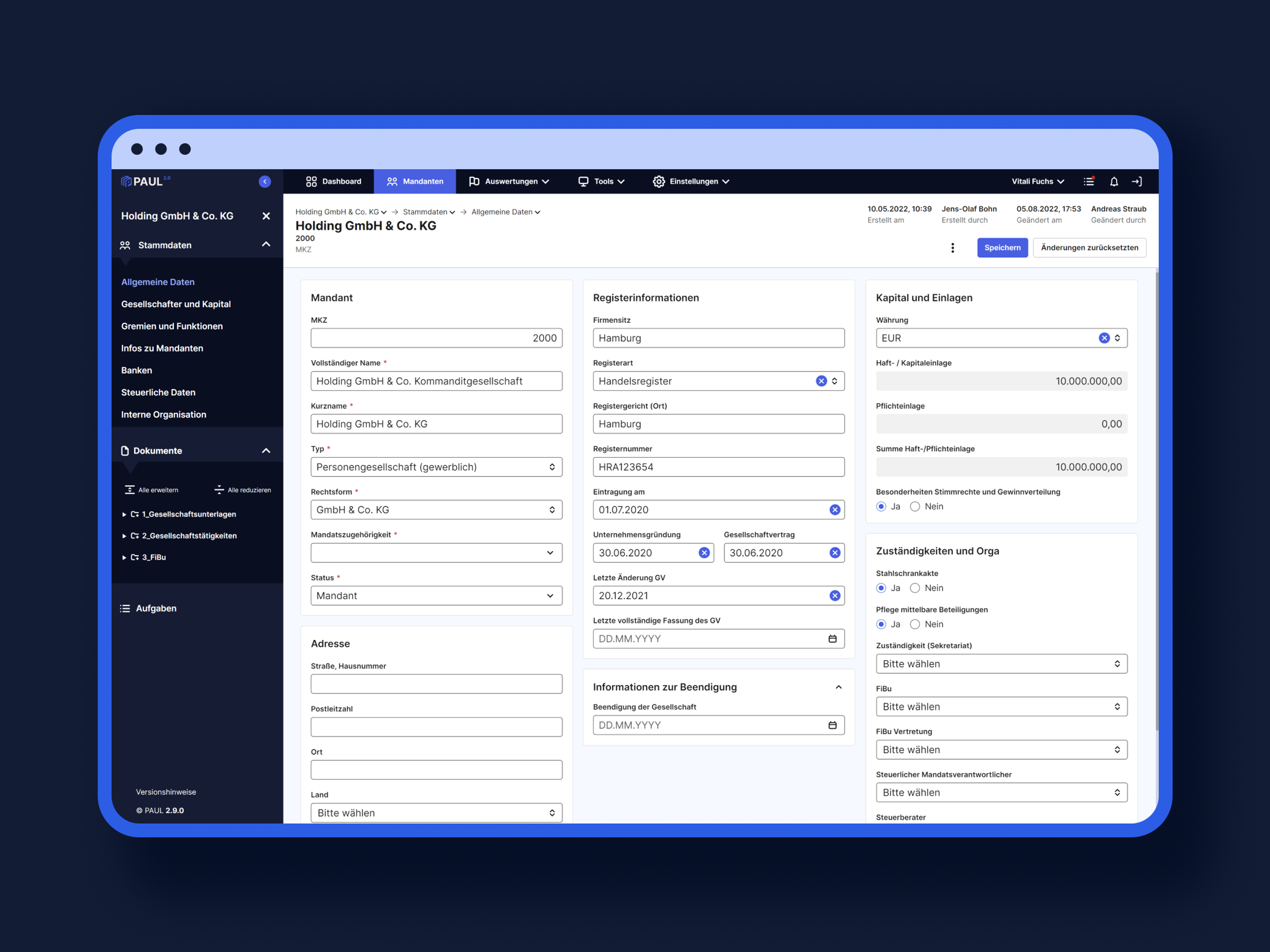 Formular für Firmendaten der Holding GmbH & Co. KG mit Registrierungsinformationen, Kapitalangaben und Adresseingabefelder.