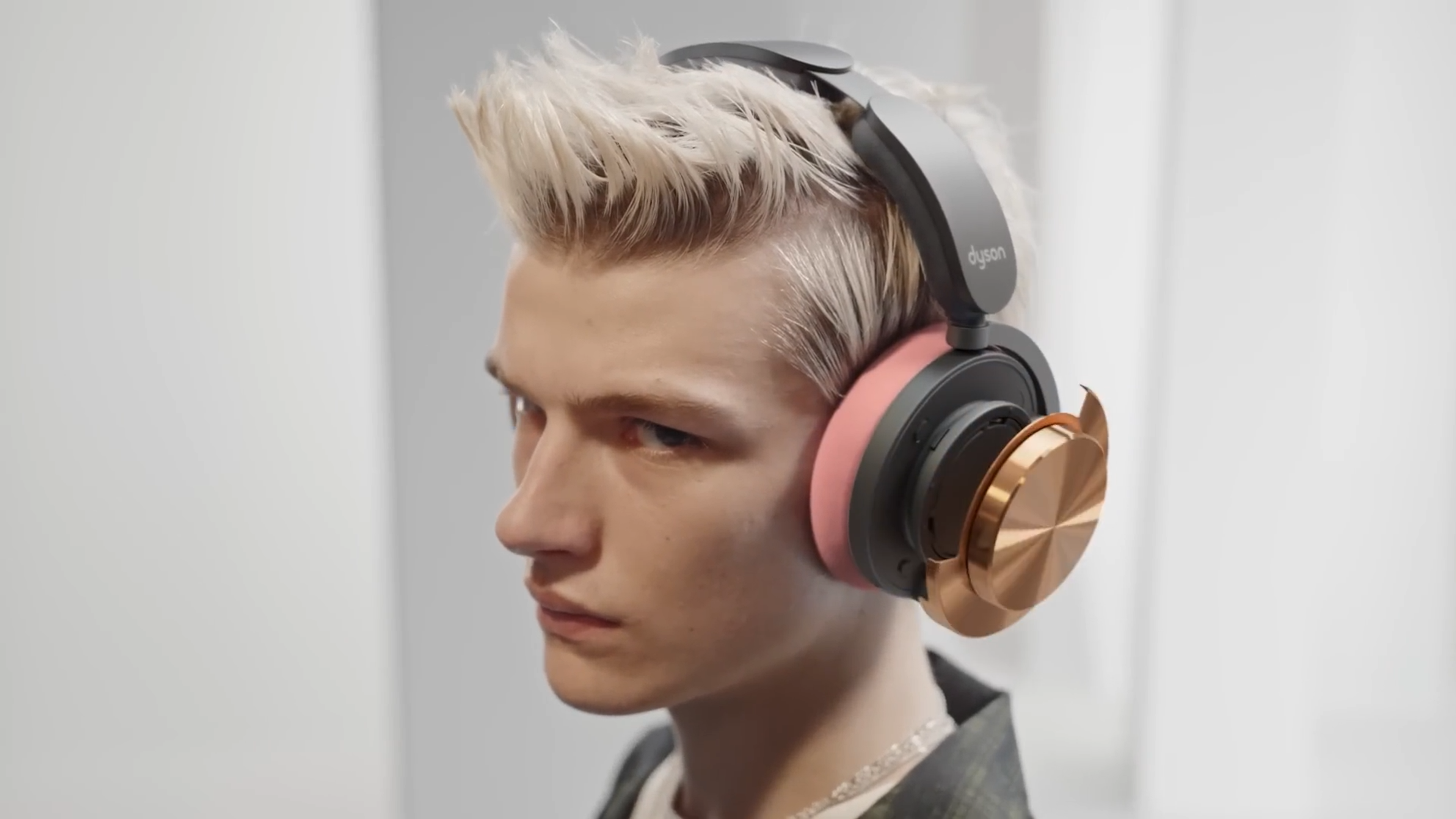 Dyson OnTrac™ headphones