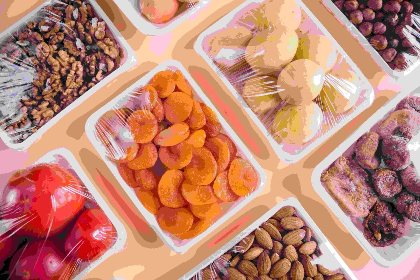 healthy-products-plastic-containers