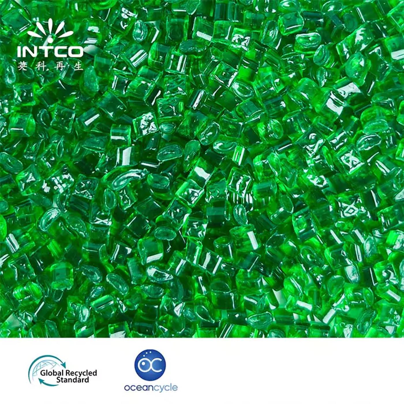 Conversión de chips de plástico reciclado en pellets de plástico sostenibles