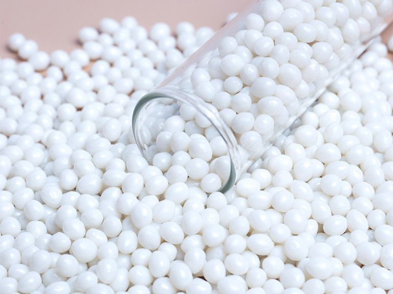 Granulés de PET recyclé de qualité alimentaire