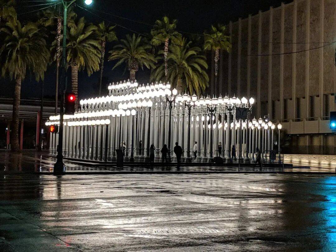 Public Art "Urban Light"的照片