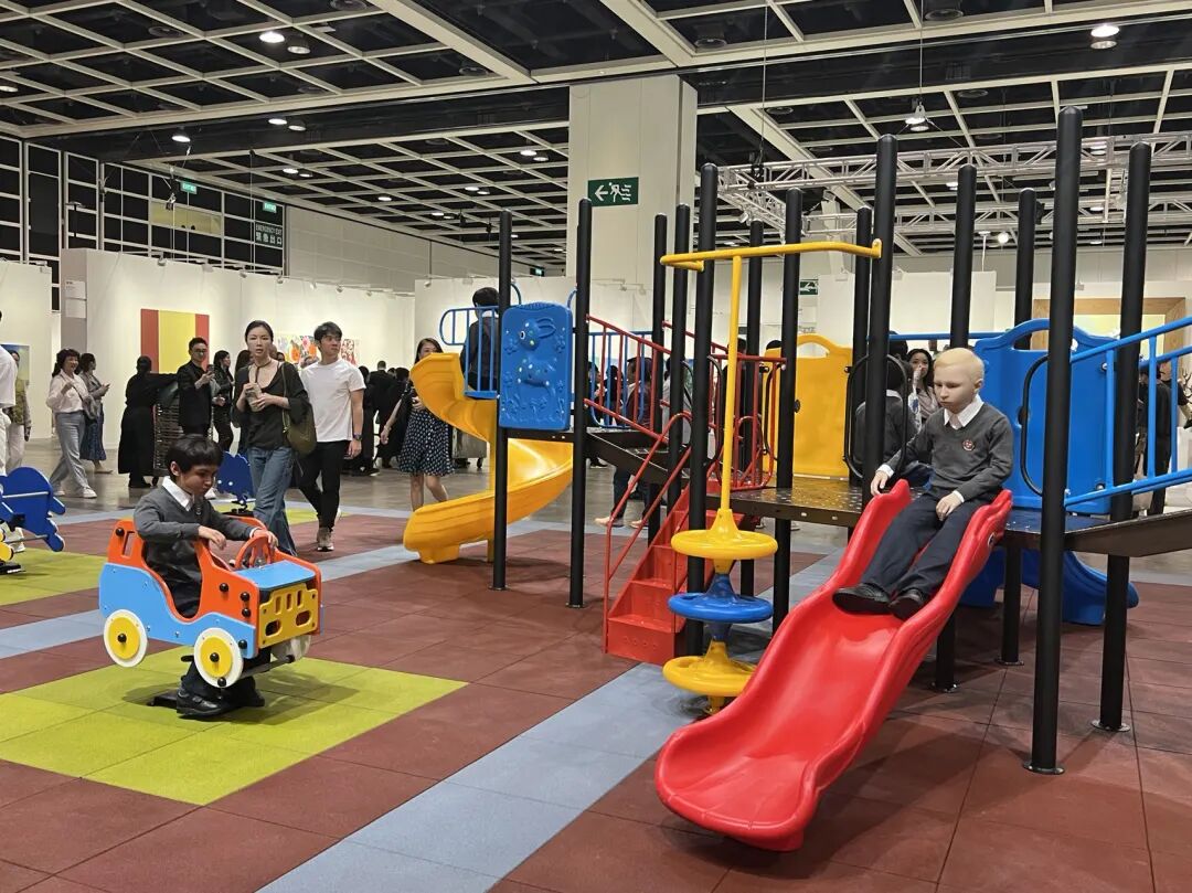香港巴塞尔首日现场直击：尖货云集，但藏家出手更理性了 图片 6