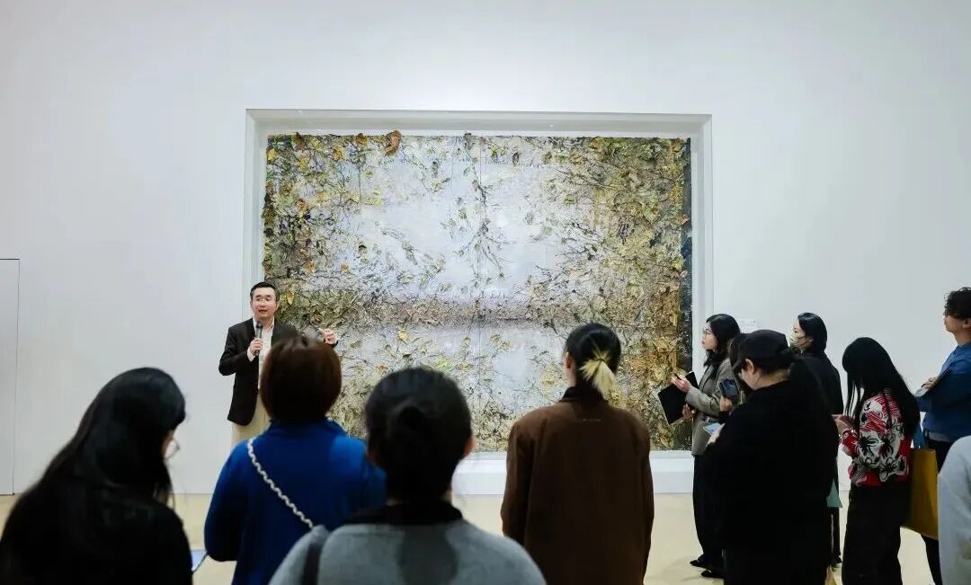 这家全球唯一开到零点的博物馆，用大师笔下的花卉馆藏治愈打工人的深夜 图片 40