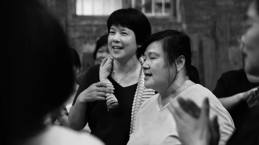 他拍女工、失业工人、临时工，记录身边鲜活的生命 图片 48