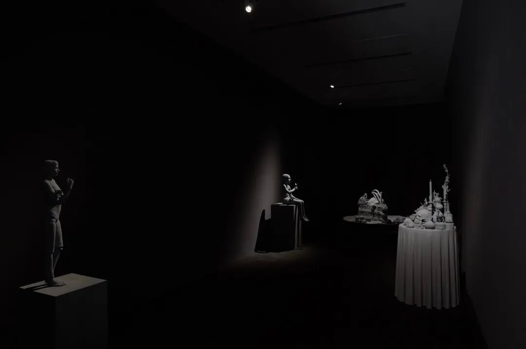 比利时当红艺术家，以黑白灰三种颜色，惊艳画廊周北京 图片 8