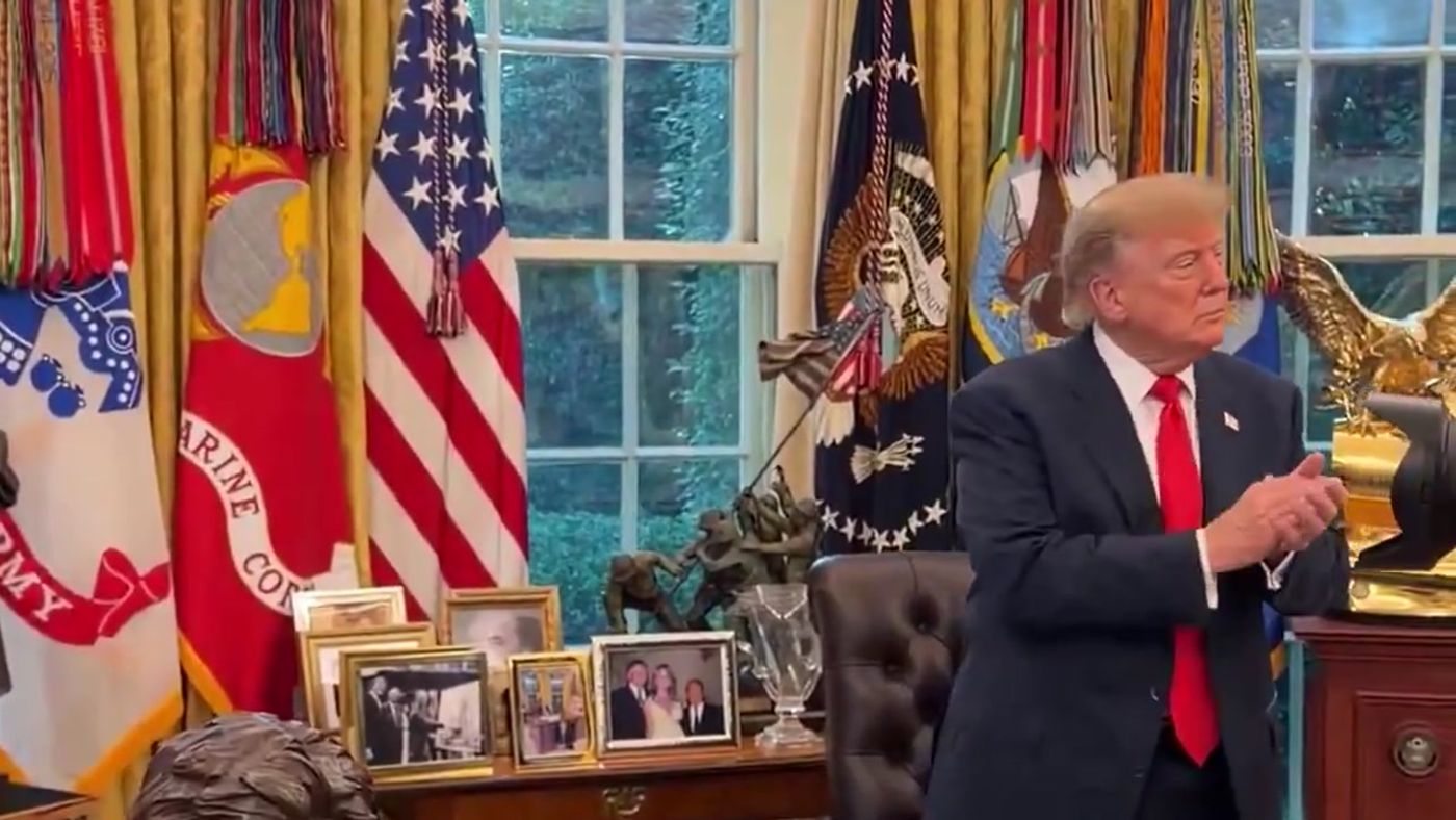 President Trump applauds in the Oval Office as Keith Sonderling is sworn in as the 31st U.S. Secretary of Labor, October 9, 2026 (still from Official White House video)