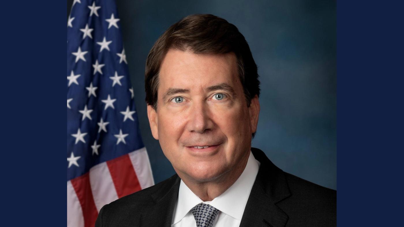 Sen. Bill Hagerty of Tennessee in his official U.S. Senate portrait, 117th Congress (United States Congress, public domain)