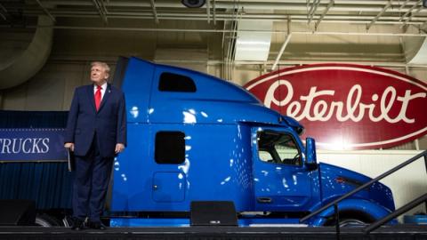 President Donald J. Trump delivers remarks at the Peterbilt Motors Company in Denton, Texas, Thursday, October 1, 2026. (Official White House Photo by Molly Riley)