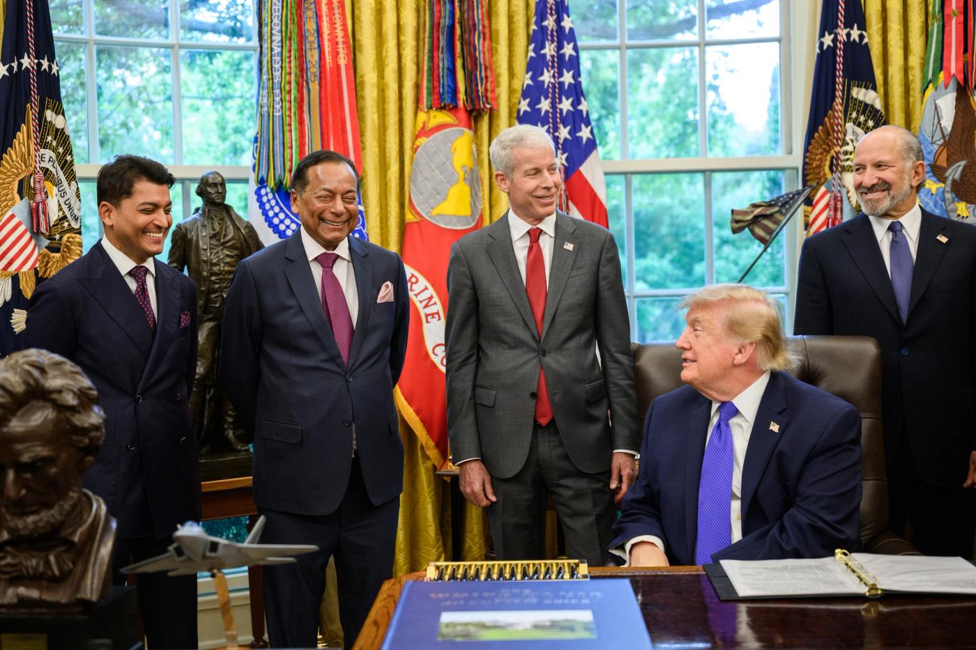 Interim: President Donald J. Trump makes an announcement on steel in the Oval Office at the White House, Monday, September 28, 2026. (Official White House Photo by Molly Riley, P20260928MR-1189)