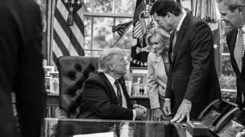 Stand-in photo (Sept. 15, 2025): President Donald Trump speaks with Sen. Marsha Blackburn (R-TN), Sen. Bill Hagerty (R-TN), and Tennessee Gov. Bill Lee after signing a Presidential Memorandum that will deploy the National Guard to Memphis, Tennessee, to establish the “Memphis Safe Task Force,” Monday, September 15, 2025, in the Oval Office. (Official White House Photo by Molly Riley)