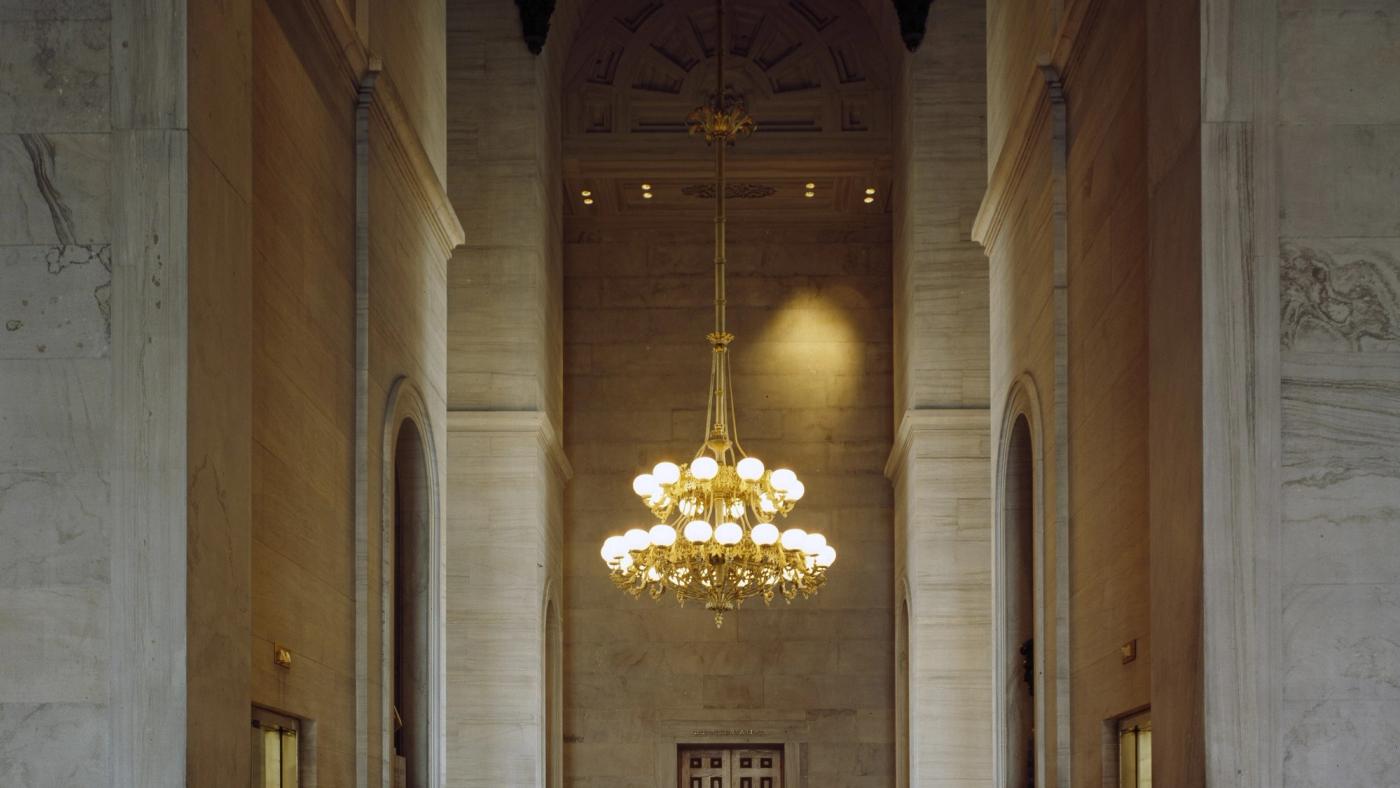 Hallway at the Capitol, Nashville, Tennessee (Carol M. Highsmith, Library of Congress, public domain)