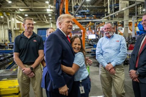 President Donald J. Trump tours the Peterbilt Motors manufacturing facility in Denton, Texas, and greets workers on the factory floor, October 1, 2026 (Official White House Photo by Molly Riley)