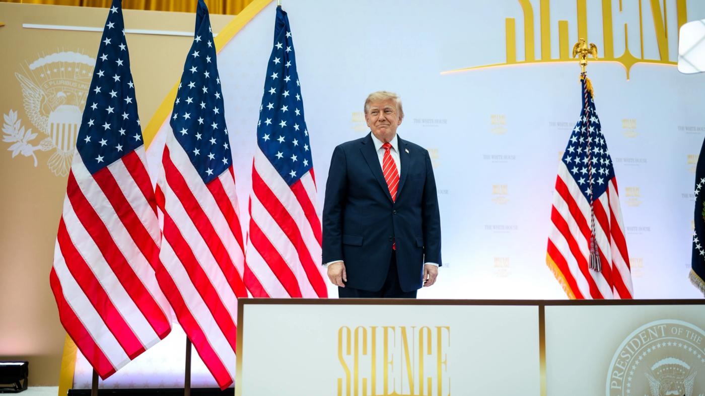 President Donald J. Trump presents the National Medal of Science to tech company leaders at a “New Golden Age” summit with tech and science leaders at the Donald J. Trump Institute of Peace in Washington, D.C., Thursday, October 8, 2026. (Official White House Photo by Daniel Torok)