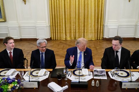 President Trump hosts a Super Intelligence luncheon in the East Room of the White House, September 29, 2026 — EO 14434 hits Federal Register as Trump says SI Czar pick is “close” (Official White House Photo)