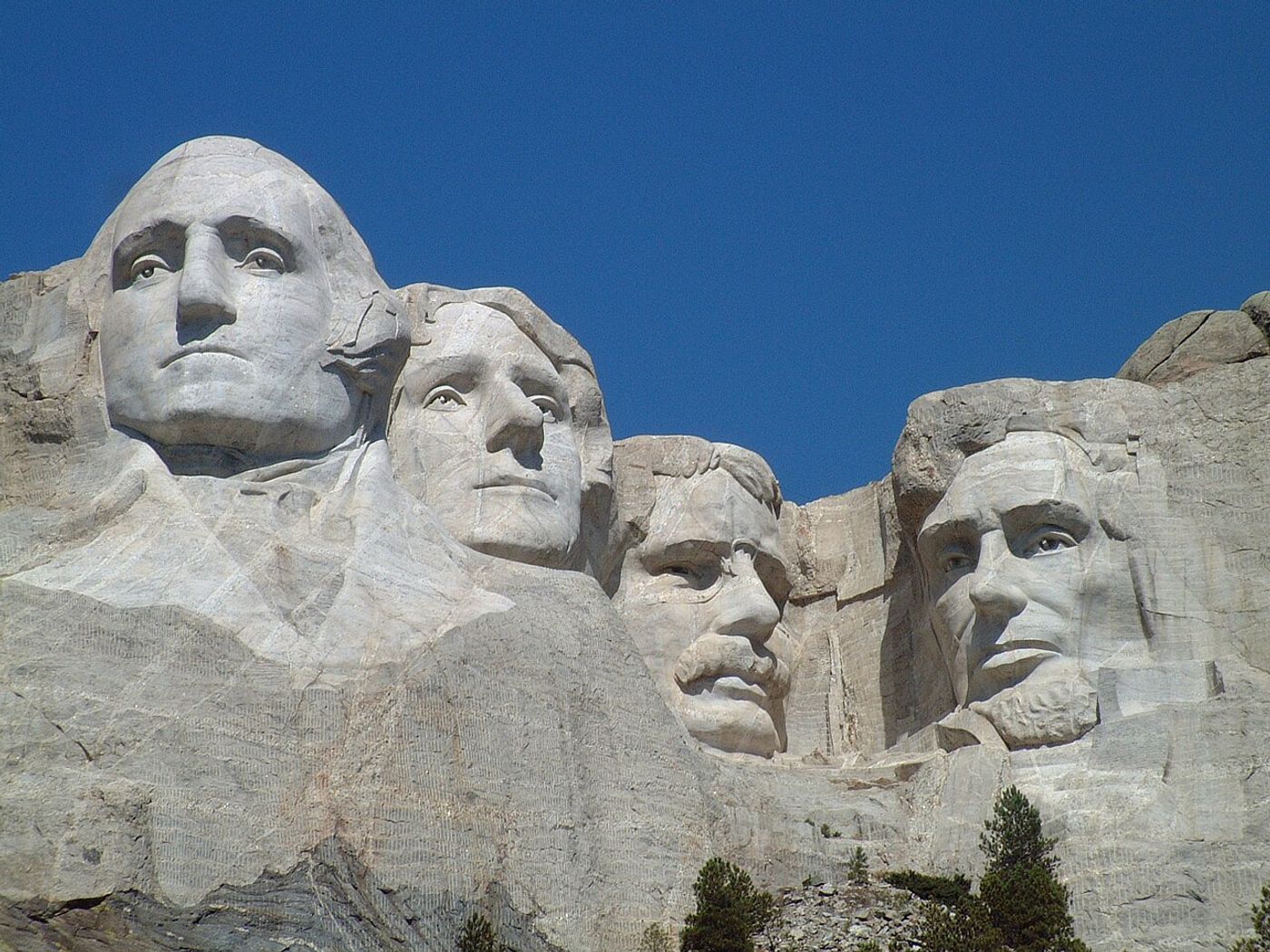 Mount Rushmore National Memorial (Wikimedia Commons) — America First midterm rally energy.