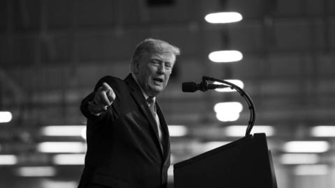 President Donald J. Trump delivers remarks at the Peterbilt Motors Company in Denton, Texas, Thursday, October 1, 2026. (Official White House Photo by Molly Riley)