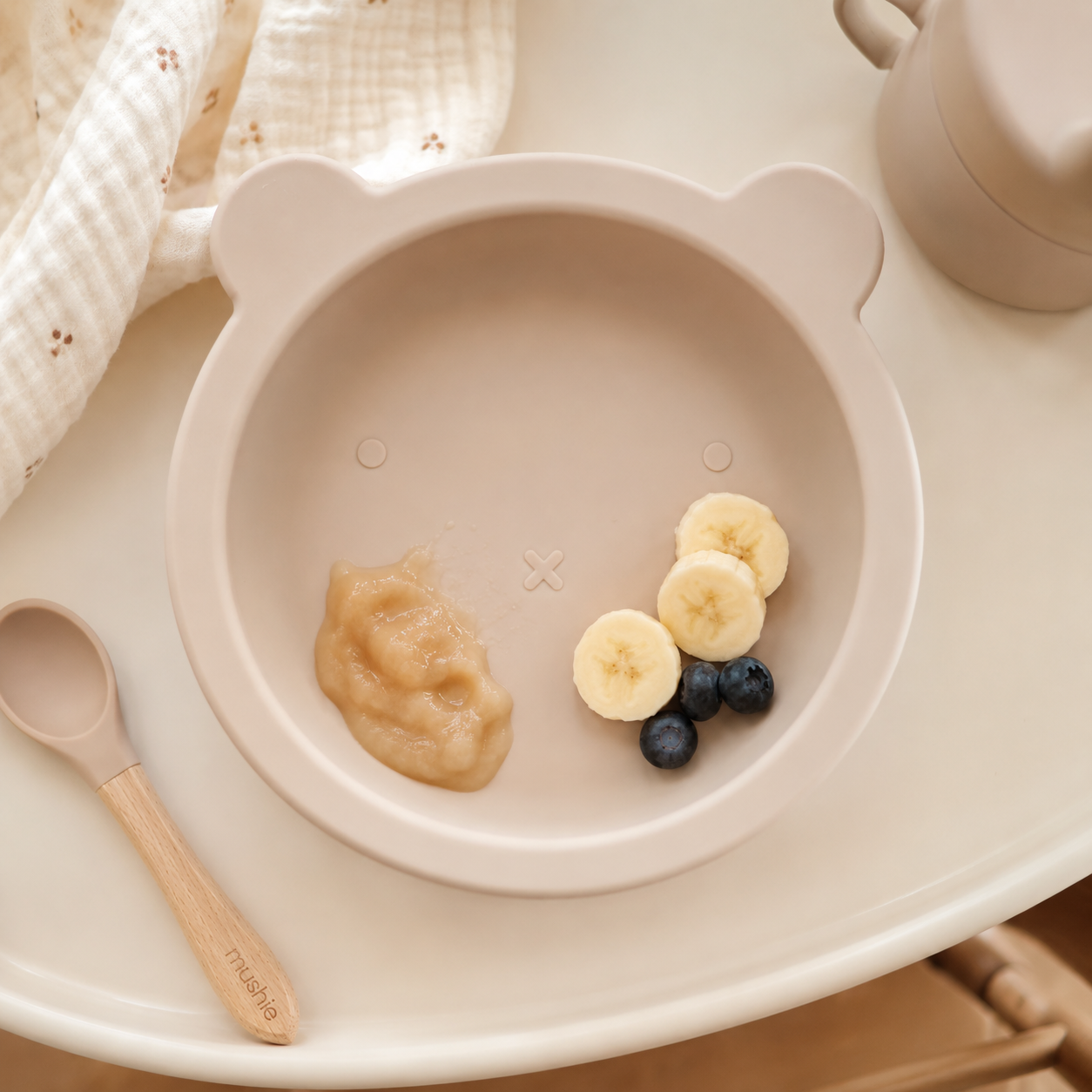 Wholesale beige animal face silicone baby weaning bowl with slip-proof base