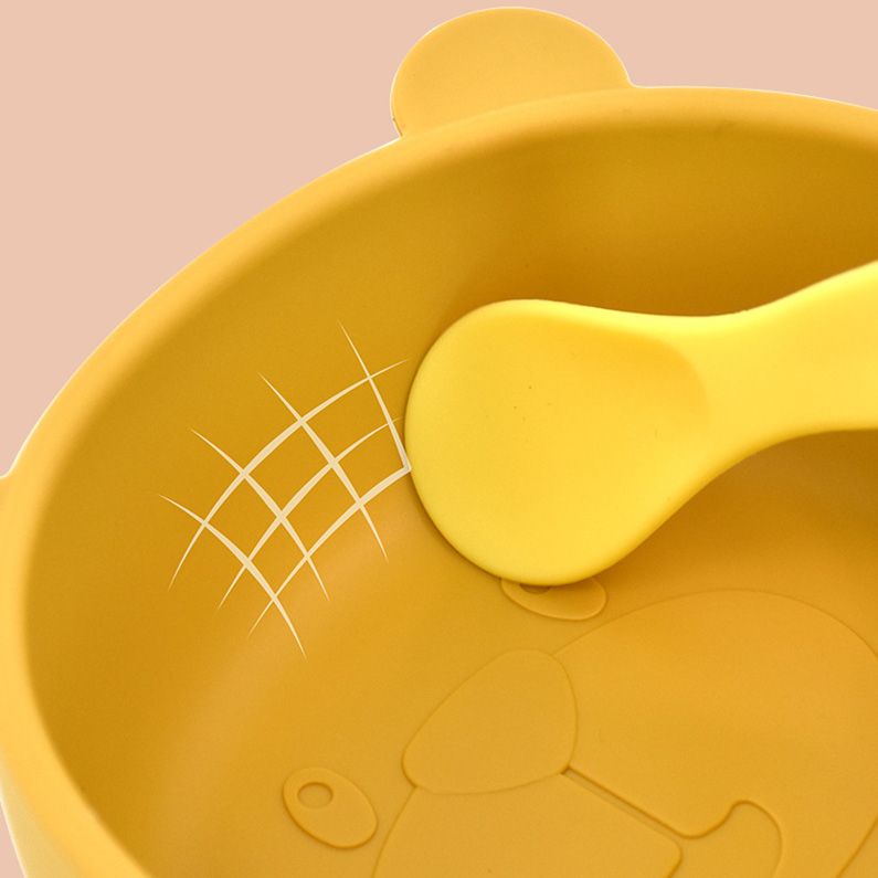 Microwave and dishwasher safe seamless bear silicone baby tableware