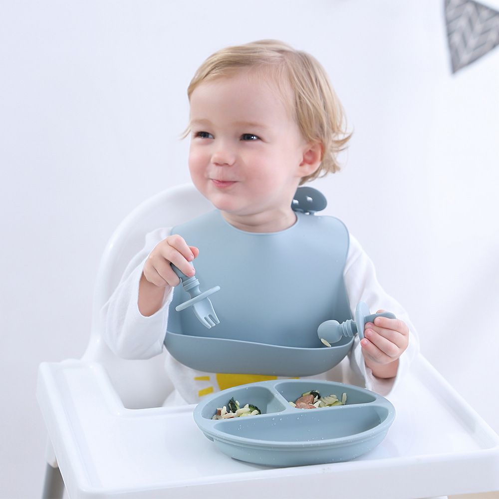 Deep 3D food catcher pocket on waterproof infant mealtime apron