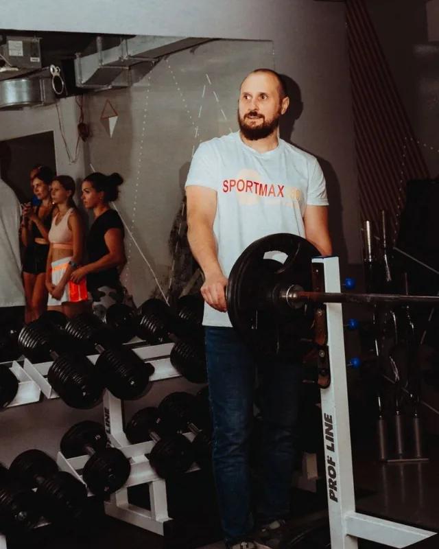 Євген — Тренер тренажерної зали