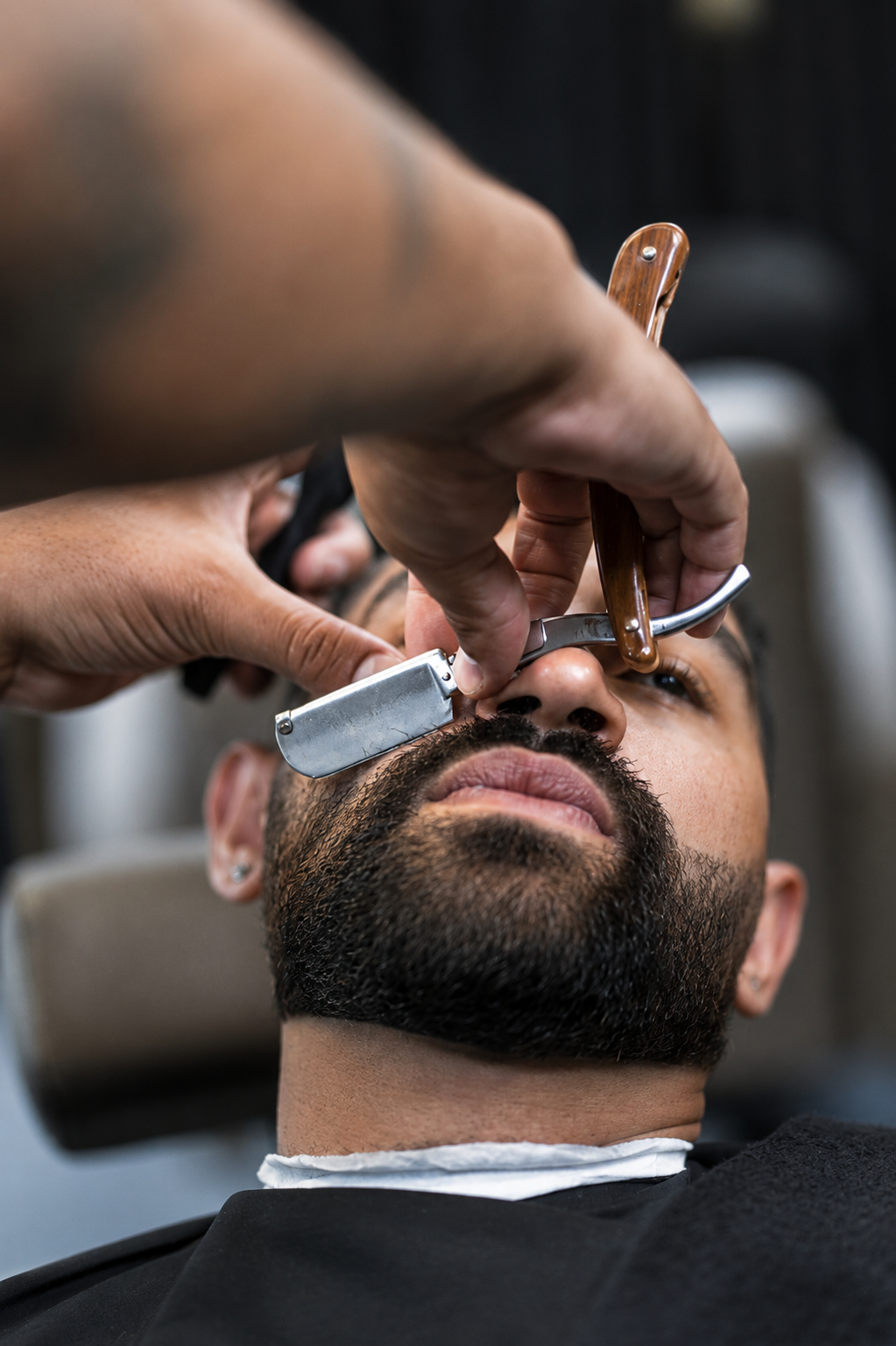 Beard Trim – Trimmer & Razor