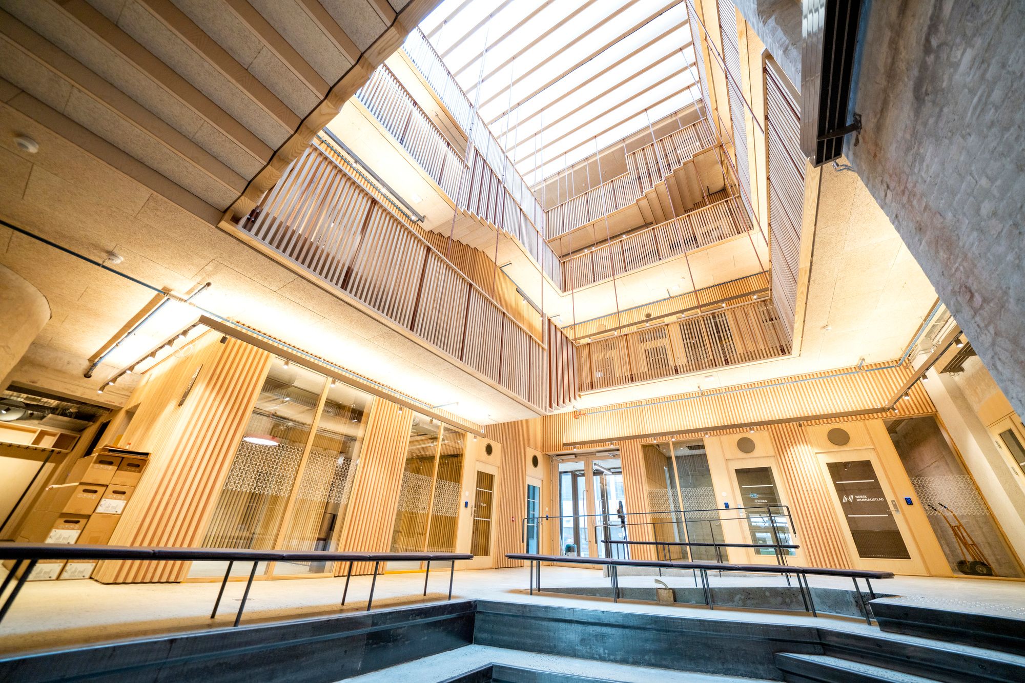 Minglefest på Pressens hus