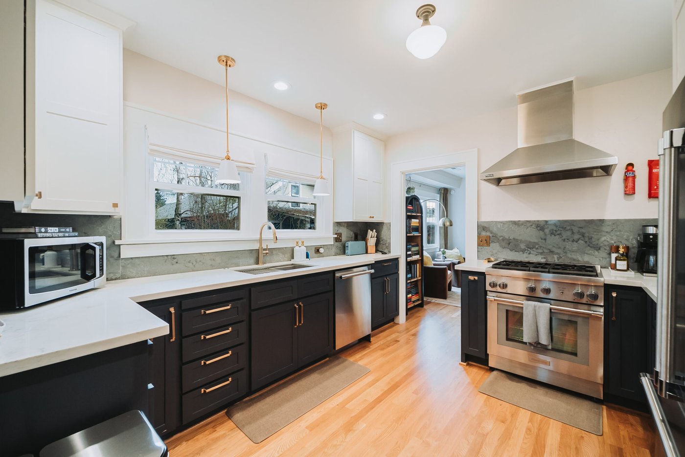 AirBnB on Division — frame 5