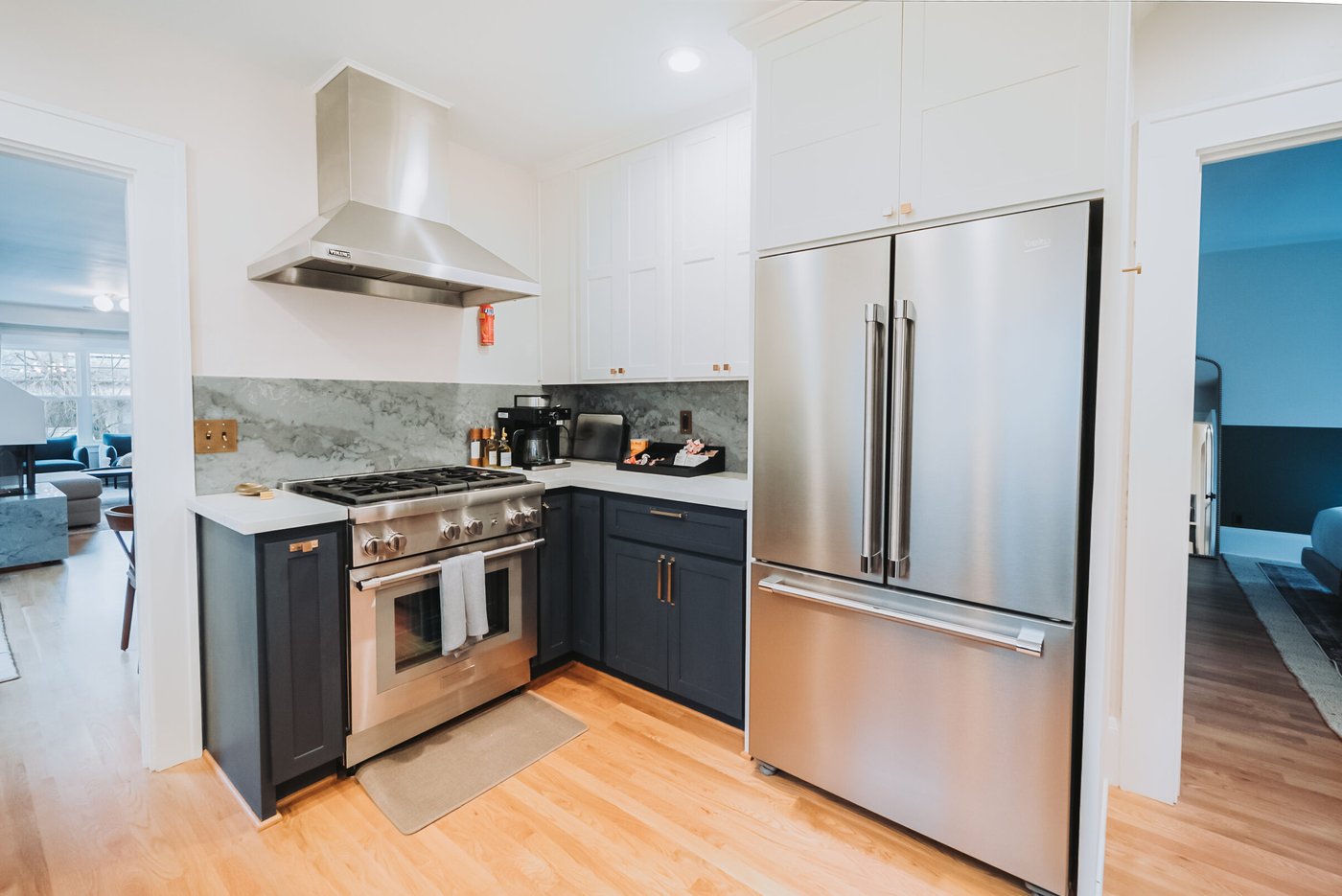 AirBnB on Division — frame 6