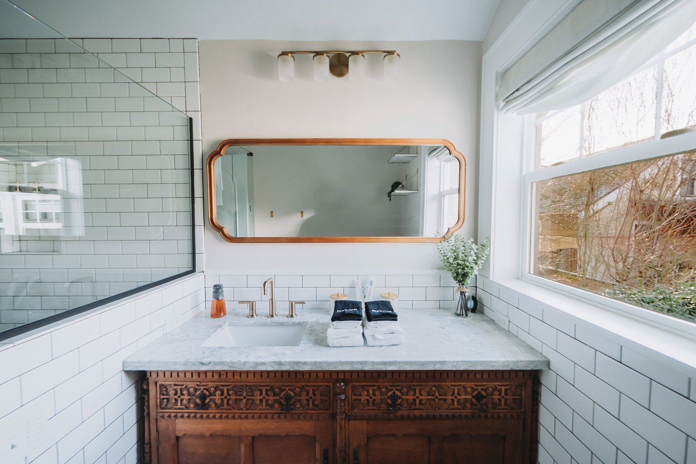 AirBnB on Division — frame 9