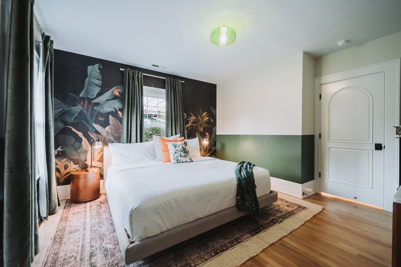 AirBnB on Division — frame 7